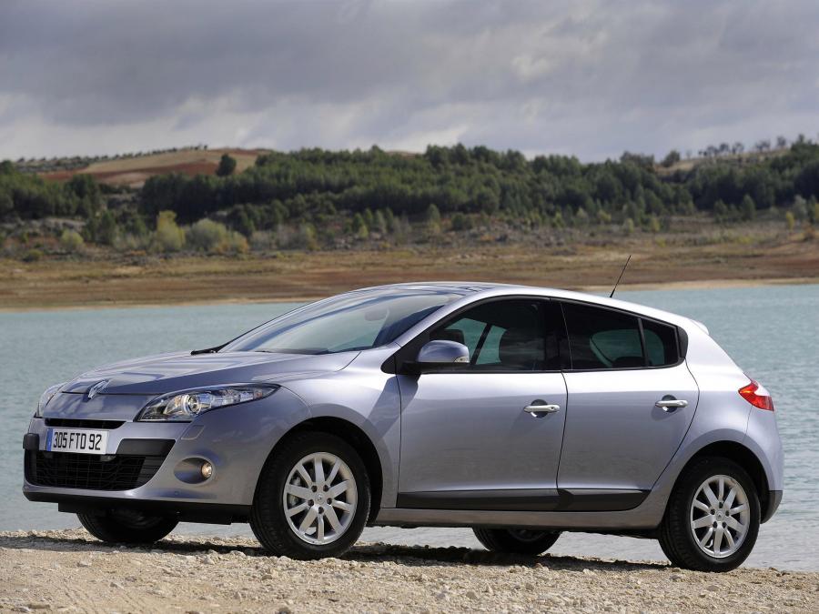  Renault Megane 2008 года  (фото 17 из 146)